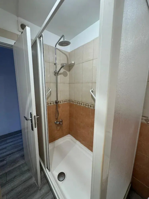 Las Americas 1-bed Apt, Sleeps 5, Pool, Parking