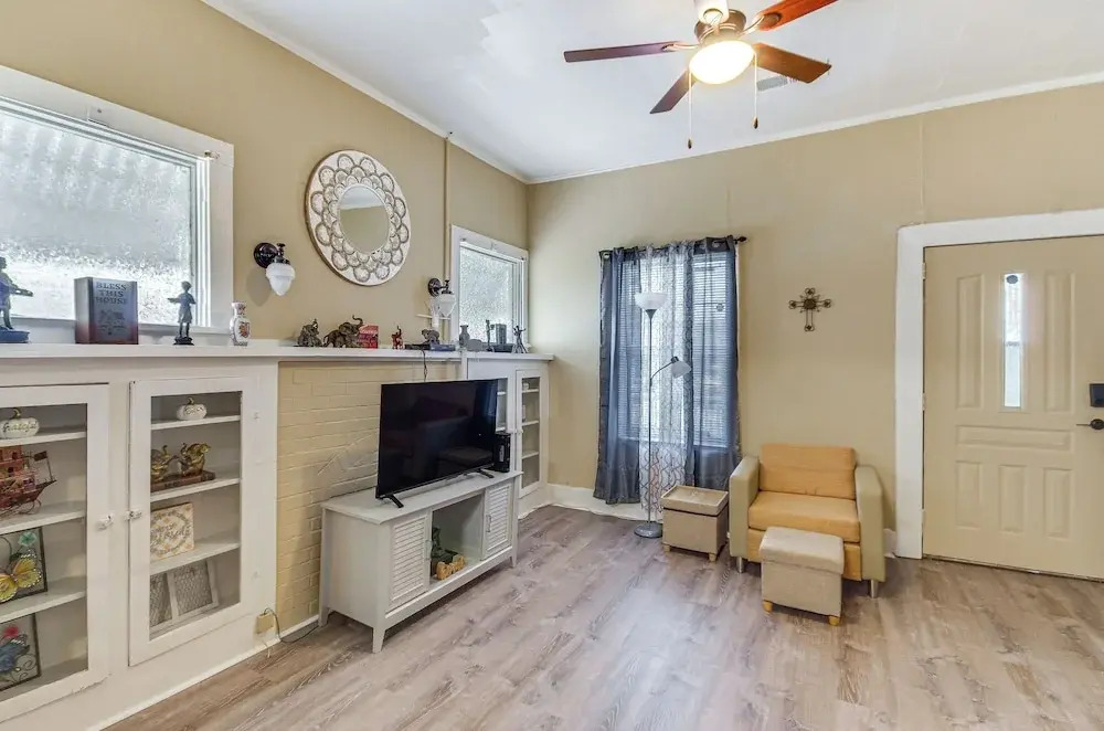 Cozy Vicksburg Home w/ Patio ~ 1 Mi to Riverfront!