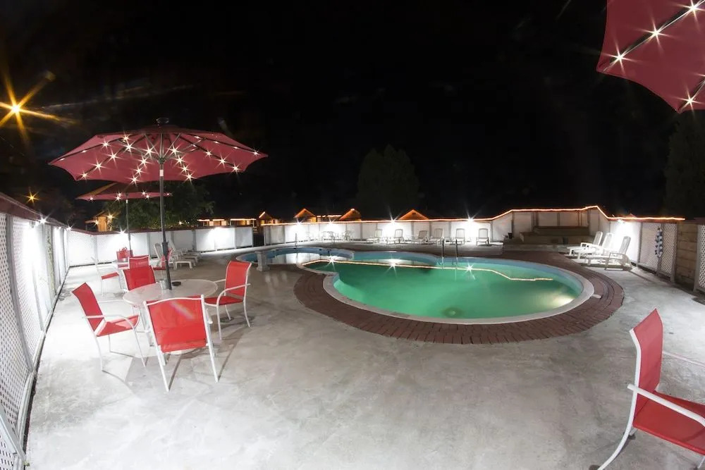 King Hendrick Motel