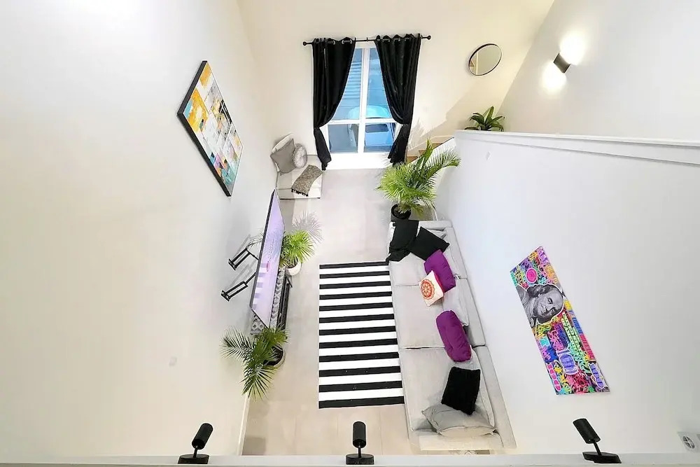 3 Mi to Dtwn: Modern Townhome w/ Yard in Houston