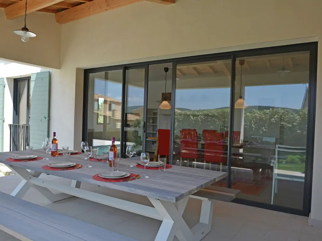 Wonderful Villa in Malaucène with Swimming Pool