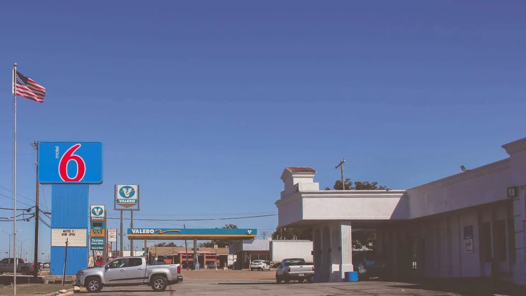 Motel 6 Sherman, TX