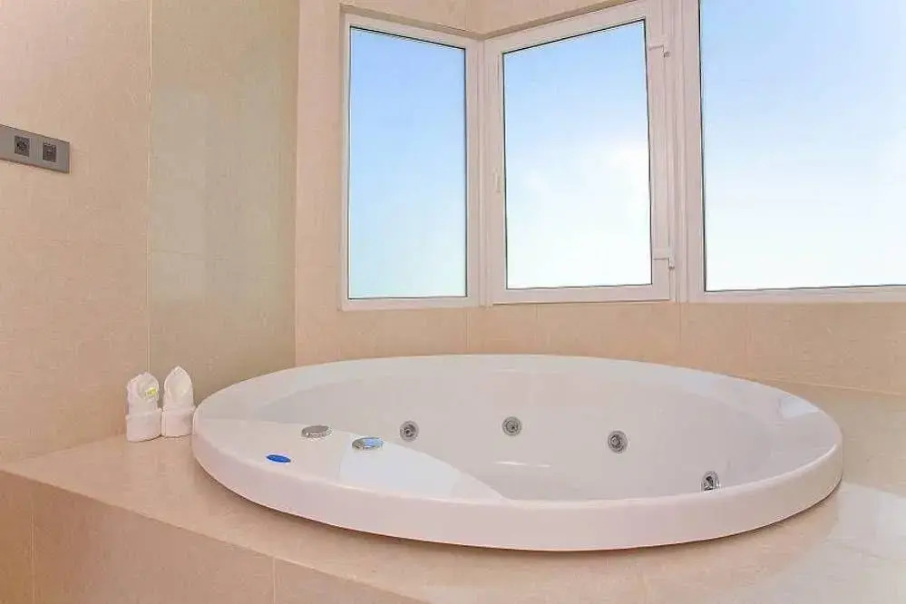 Ocean Fringe Apartment A