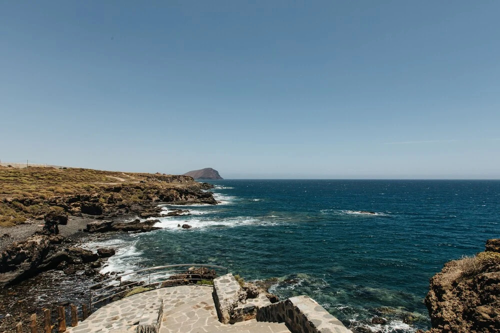 El Mirador: sea views from the shore