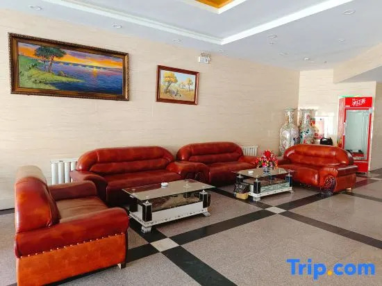 Red Banner Hotel