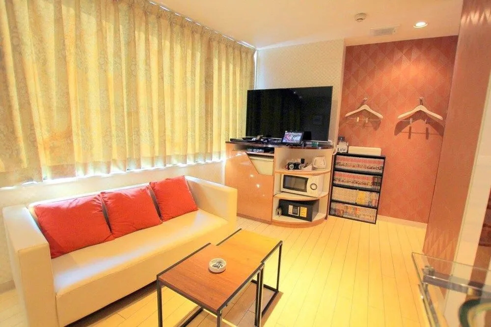 Hotel U