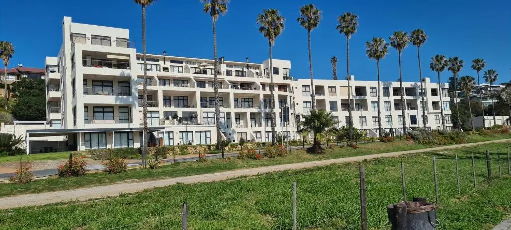 Point Village Accommodation - Santos 40
