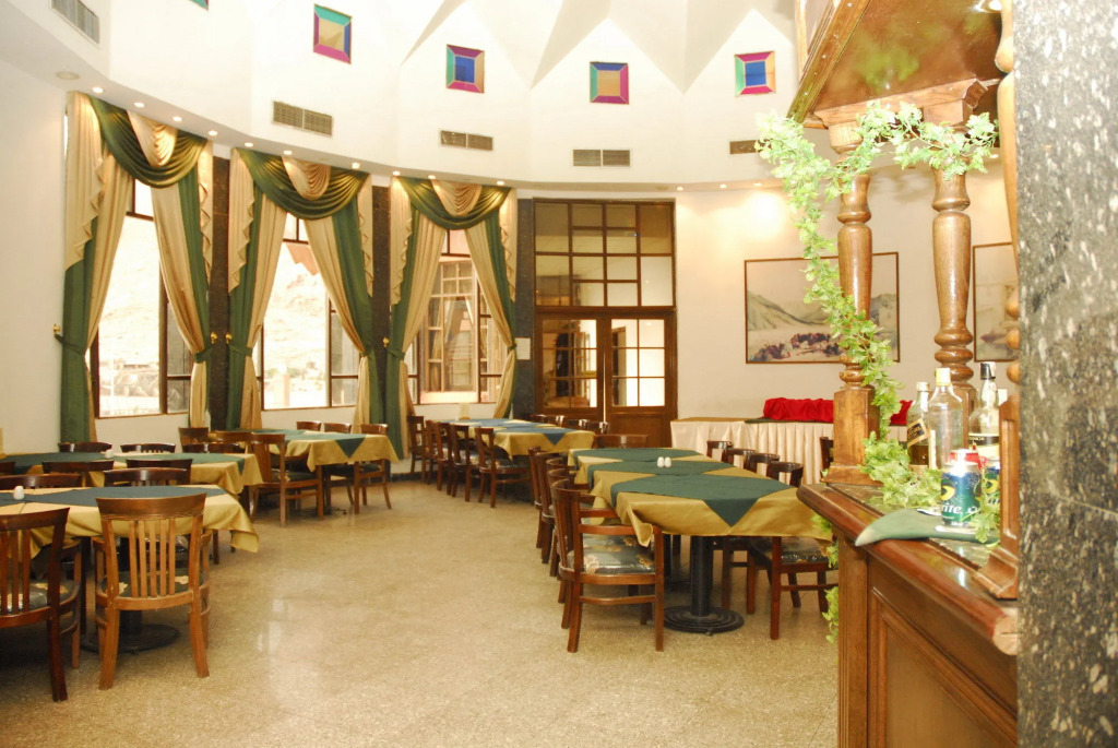 Catherine Plaza Hotel