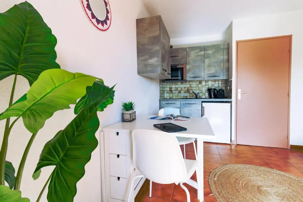 SELECT'SO HOME - Résidence Alicastre - Studio Cabine - Prestations de qualité & Services Hôteliers - THO18