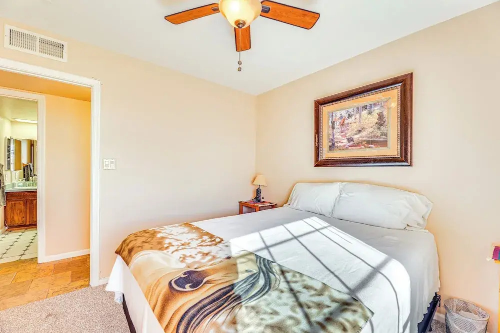 Near Golfing & Green Spaces: Florence Family Home!