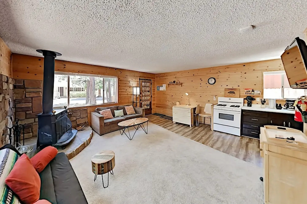 40256est 3 Bedroom Home