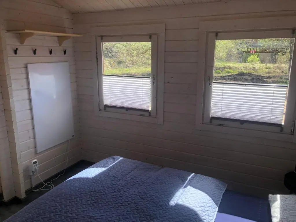 WOMOCAMP Holzhütte 2