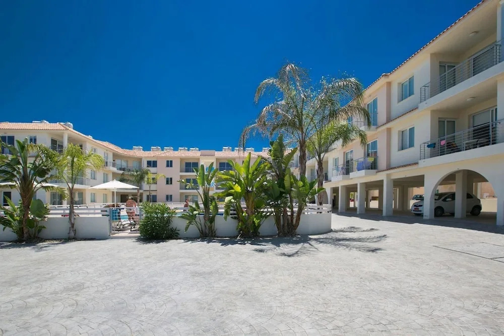 Cyprus Apartment Palm 106 Gold
