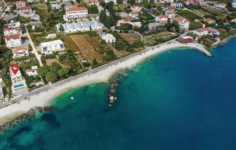 Five-Bedroom Holiday Home In Kastel Stafilic