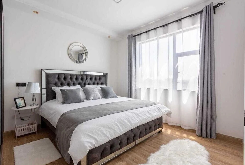 Stay.Plus Splash of Glam Lavington