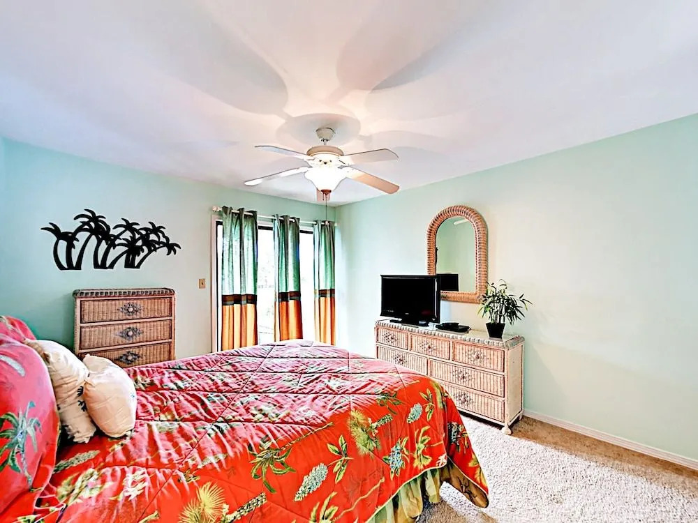 1872 W Beach Blvd Condo Unit F203