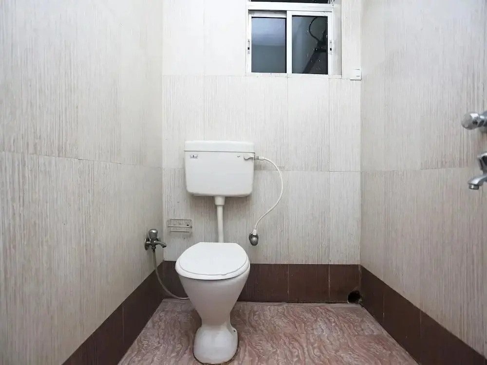 Cozycom By OYO Rooms