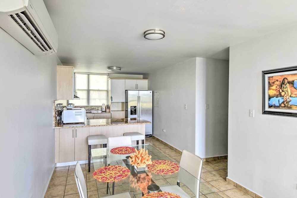 Steps to Beach: Loiza Getaway w/ Rooftop Patio!