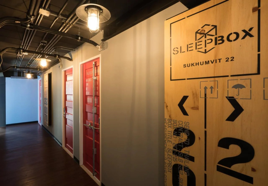 Sleep Box Hotel Sukhumvit 22