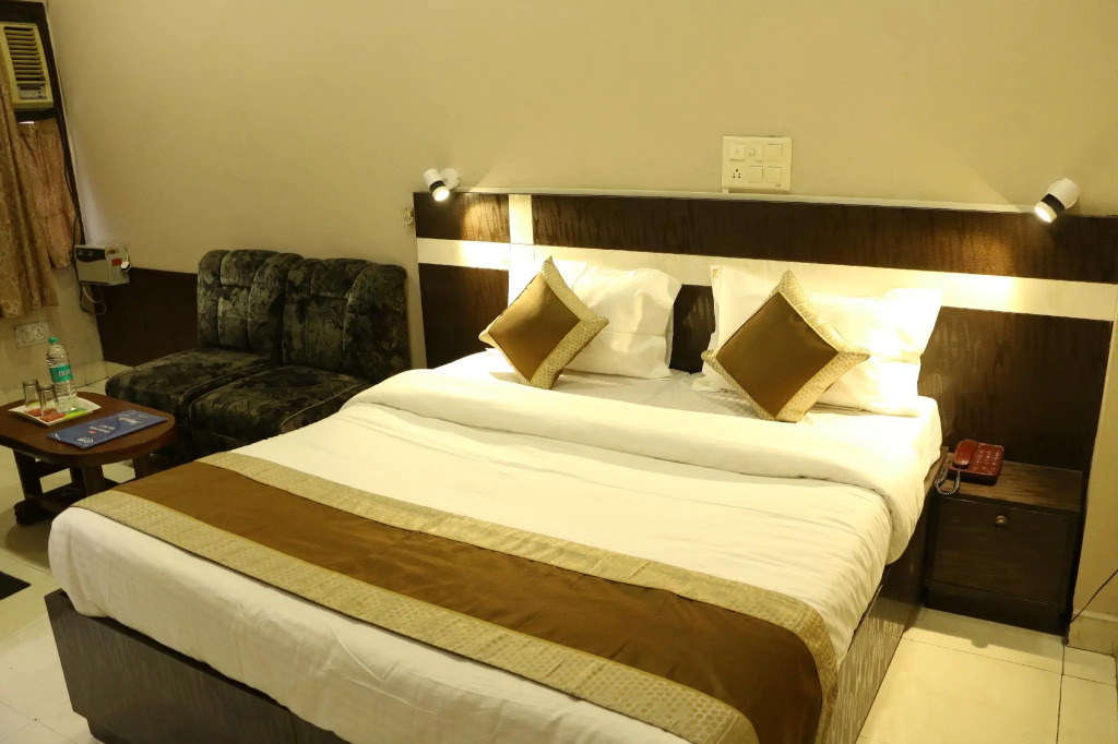 Hotel O Surya