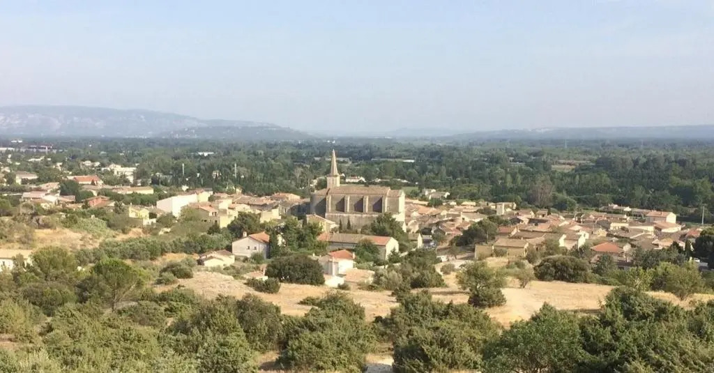Le Calme Et la Tranquilite a 15 Minutes D'avignon
