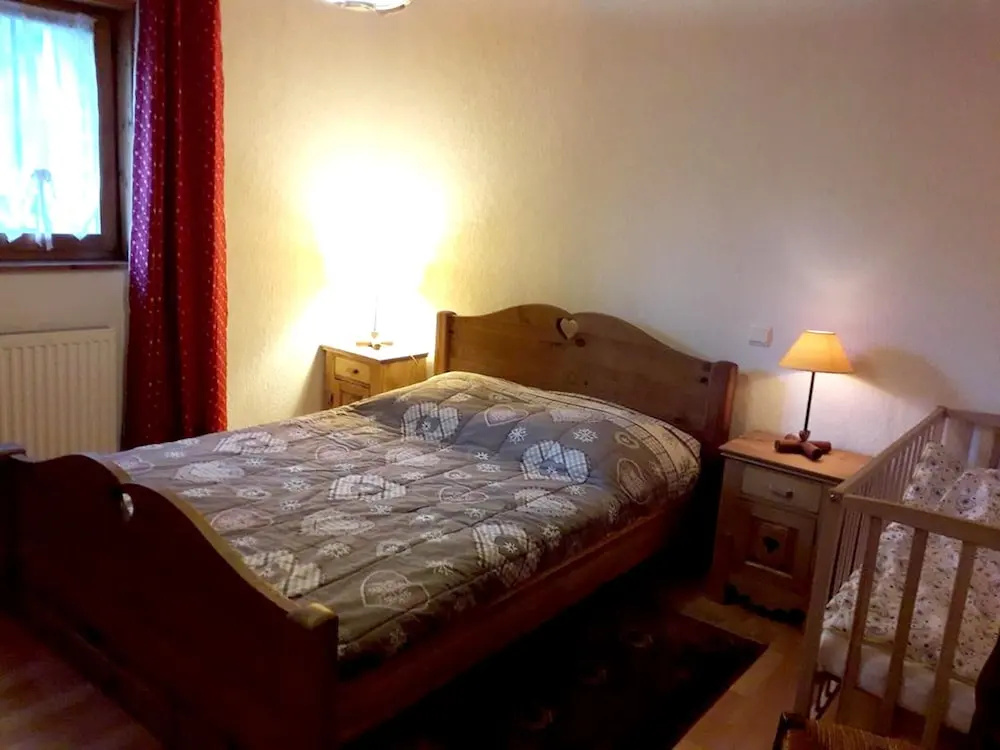 Apartment with 3 Bedrooms in Arâches-La-Frasse, with Wonderful Mountain View, Furnished Garden And Wifi - 18 Km From the Slopes