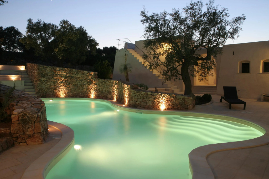 Romantic Flat with Pool