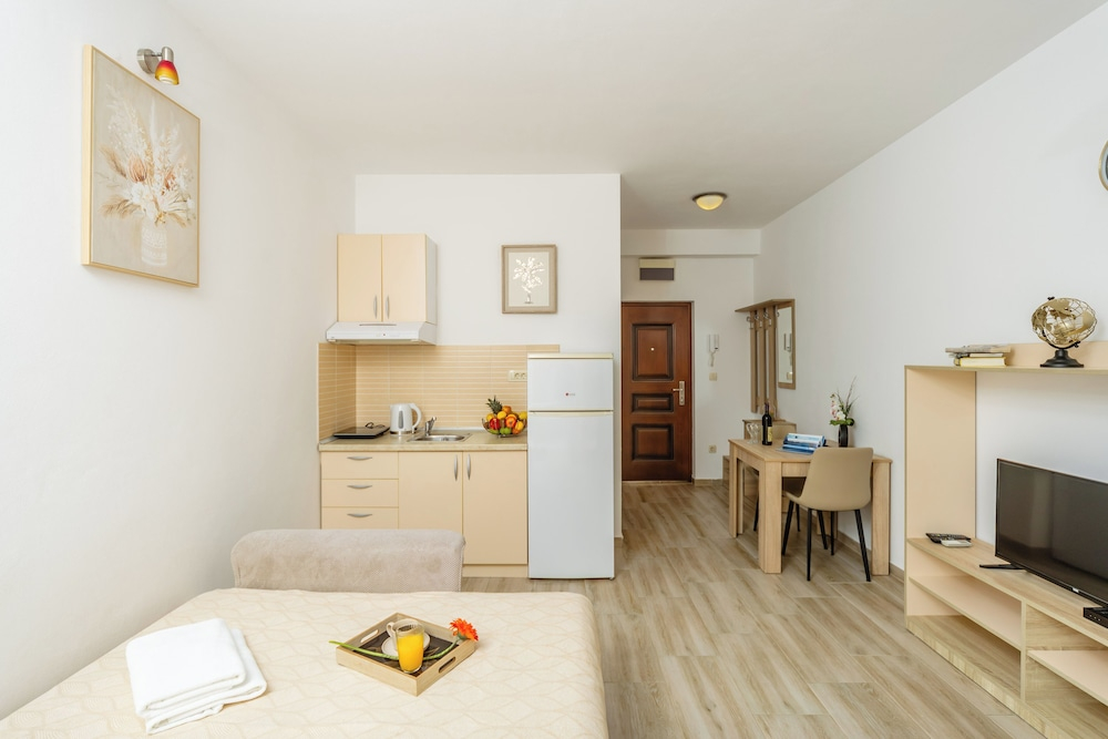 Arvala Apartments