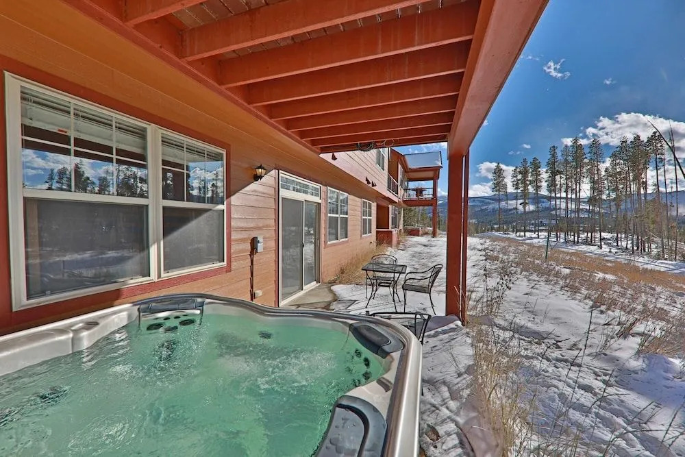 Rendezvous Discovery 3 BR 3 Bedrooms 3.5 Bathrooms Townhouse
