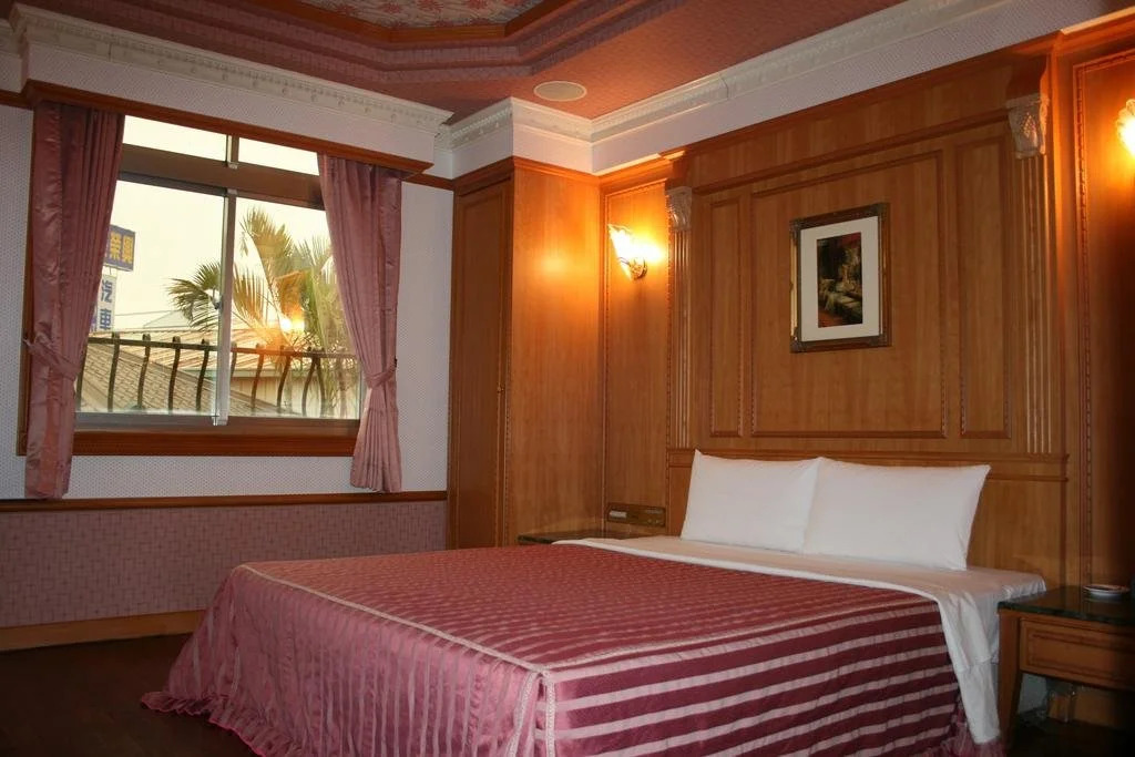 Loveshu Business Motel(長榮興商務汽車旅館（新化館）)