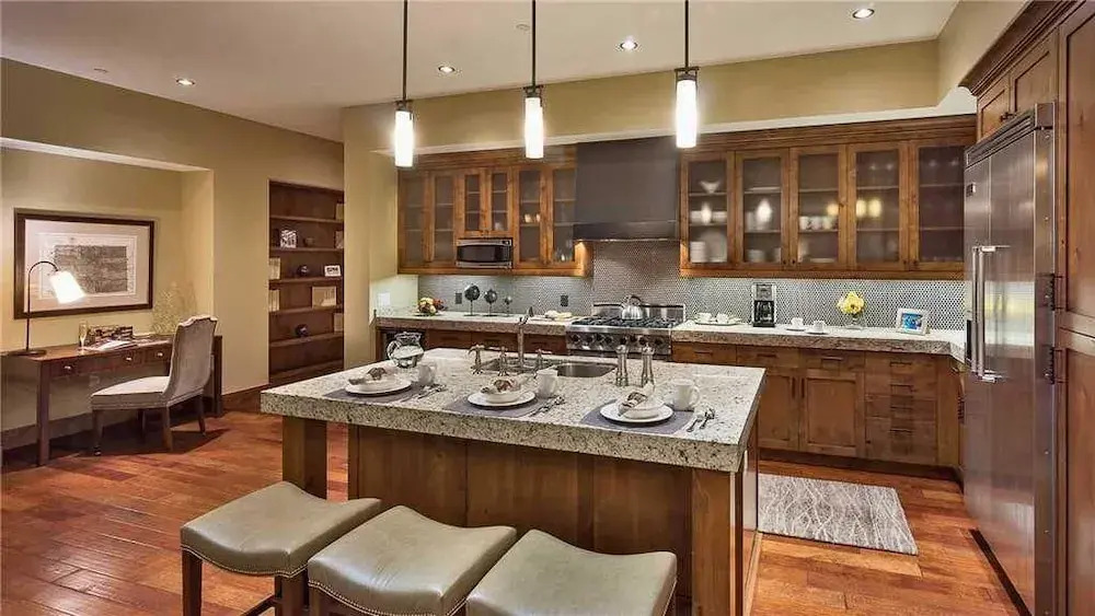 Quandary Peak Penthouse 704 4 BedroomCondo By Moving Mountains