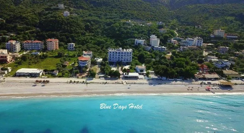 Hotel Blue Days