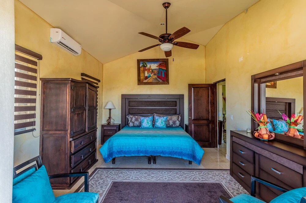 Spacious 4 Bachelor/ette W/free Cook: Finca Tezal