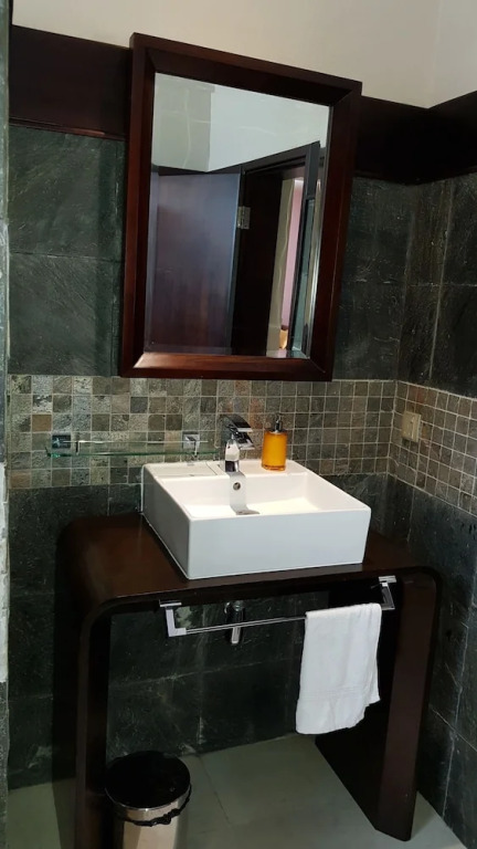 Blue Ocean Suites & Apartments