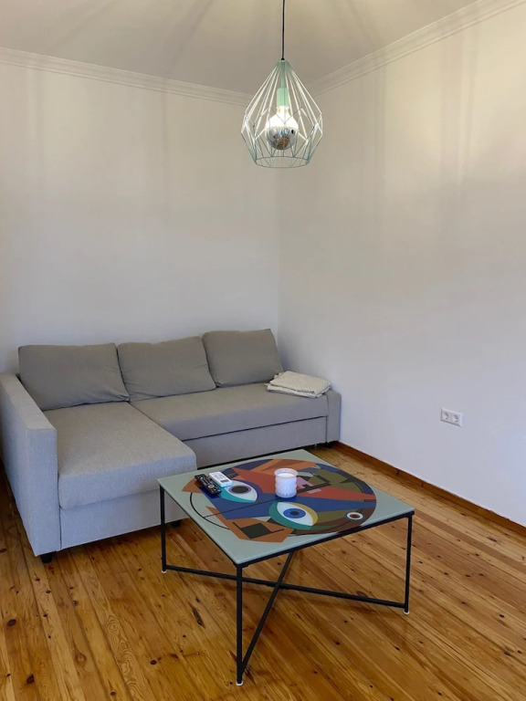 Modern, Centrally Located Apartment
