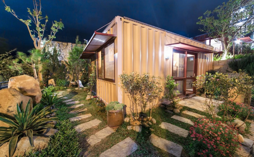 The Dalat Shelter