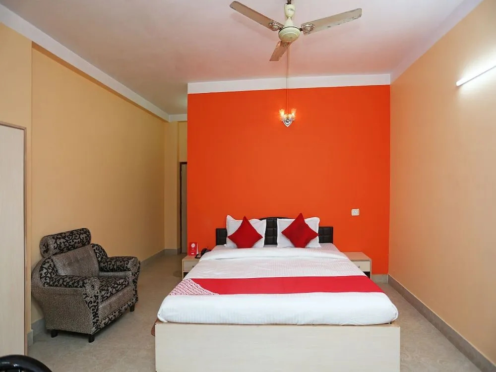 OYO 26822 Golden Sea Queen Beach Resort