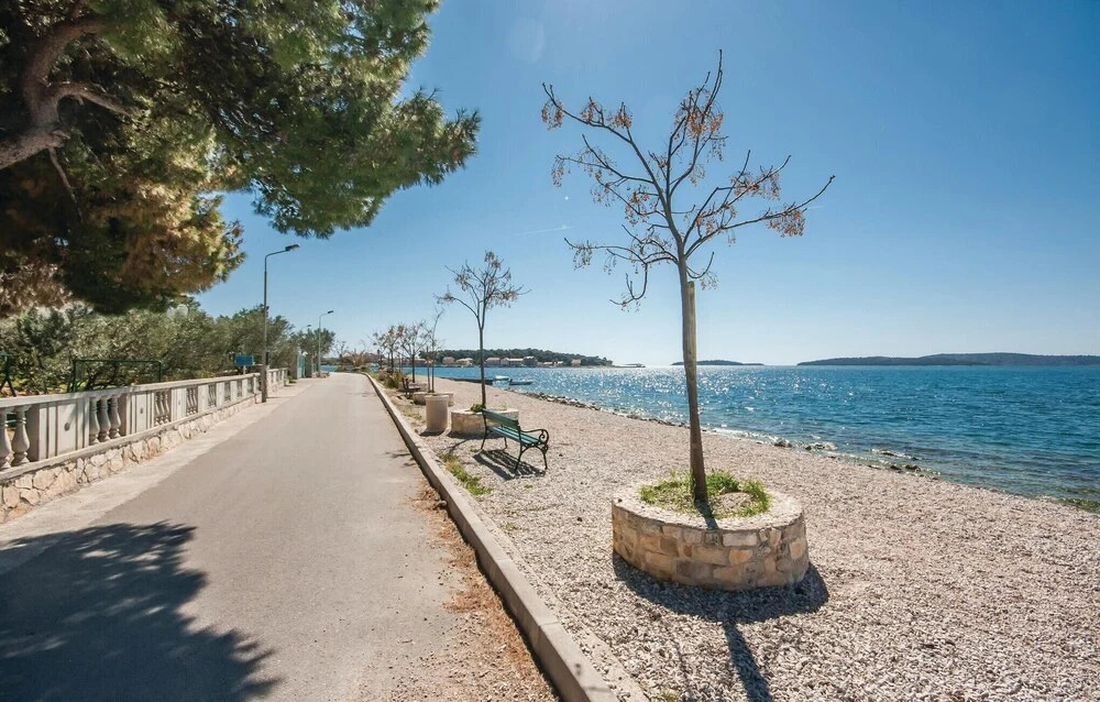 Awesome Home in Brodarica With Wifi and 3 Bedrooms