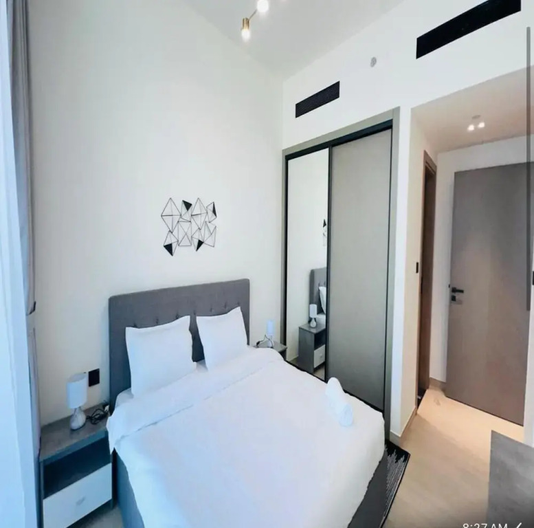 OYO HOME 1408 Standard 1bedroom Apartment Binghatti Emerald