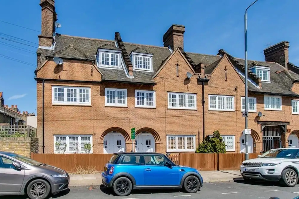 Quirky and Social 3 Bedroom Flat