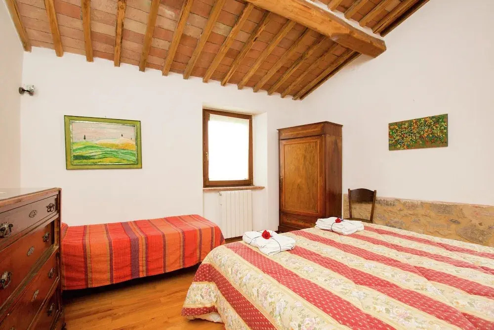 Scenic Tuscan Farmhouse