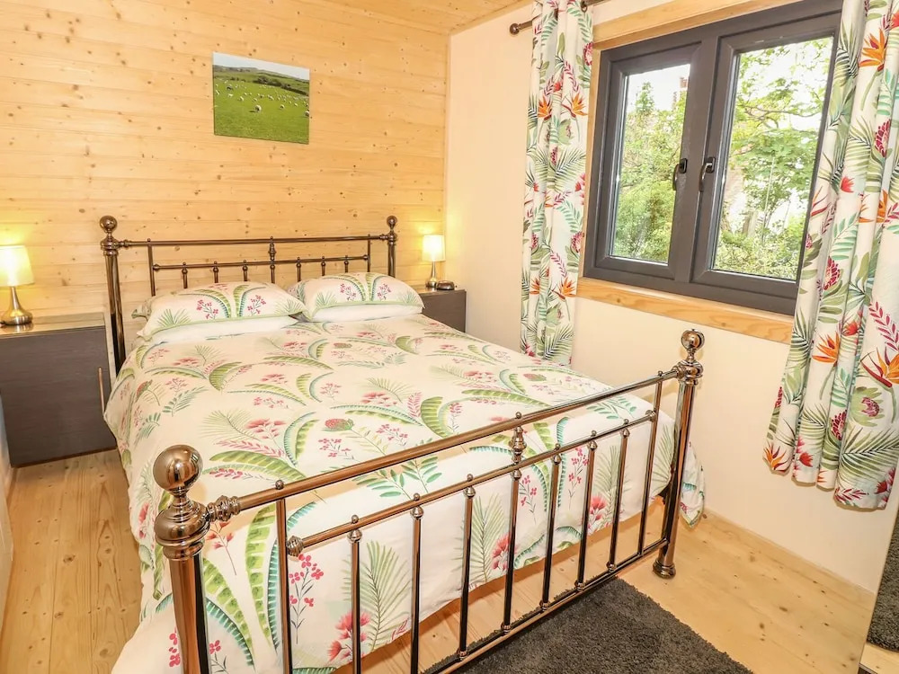 Chale Farm Lodge