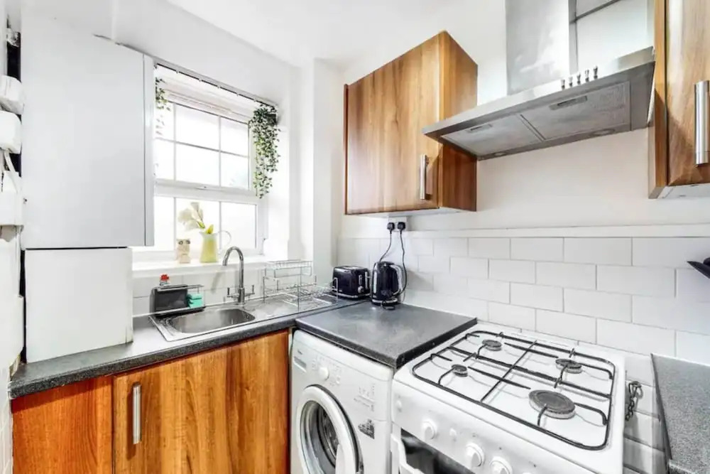 Central & Cosy 2BD Flat Near Canary Wharf