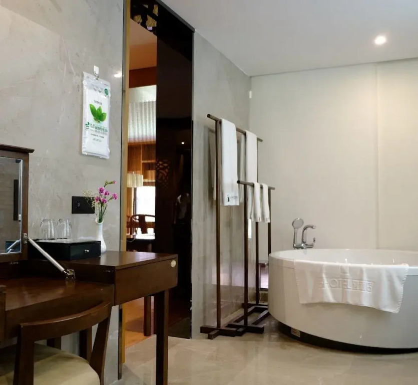 Chengdu E Hotel