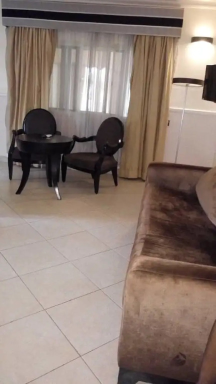 Lagoon Crest Hotel
