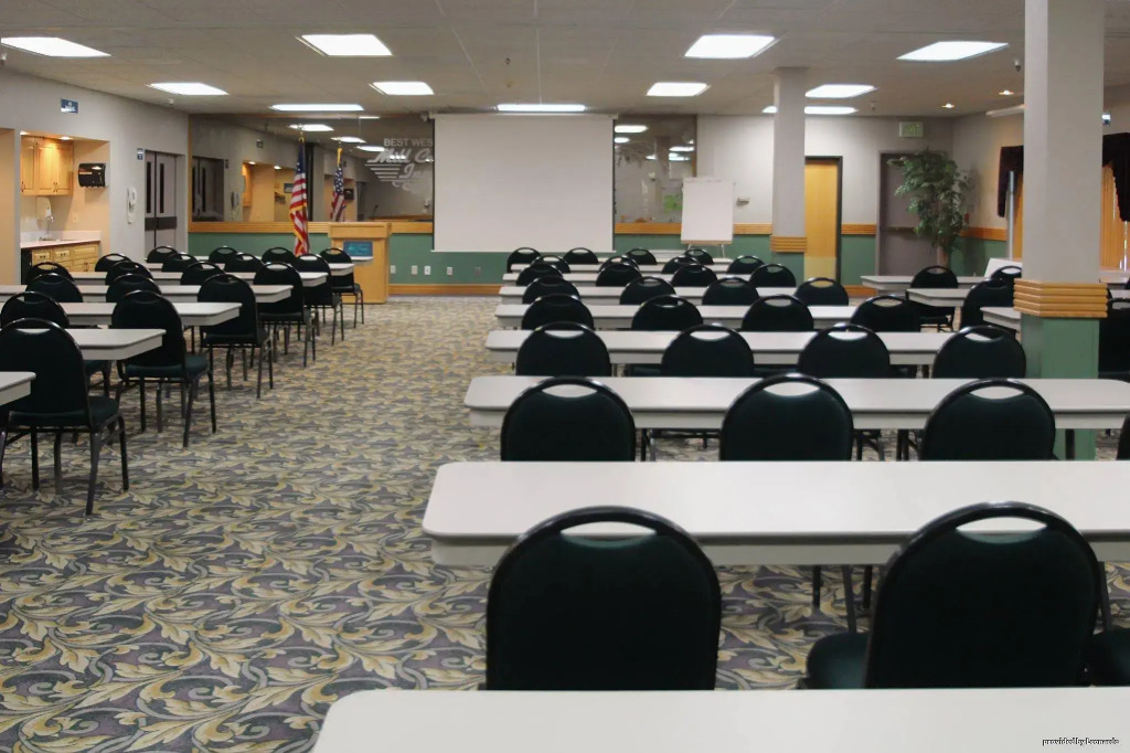 Best Western Plus Mill Creek Inn