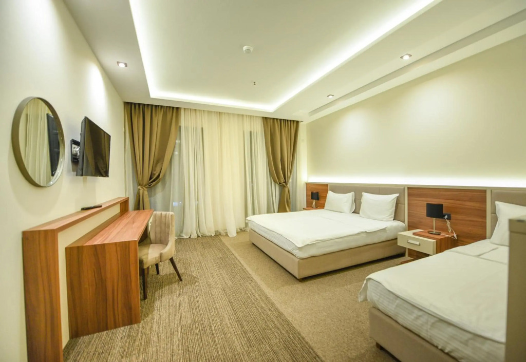 Hotel Lazaro