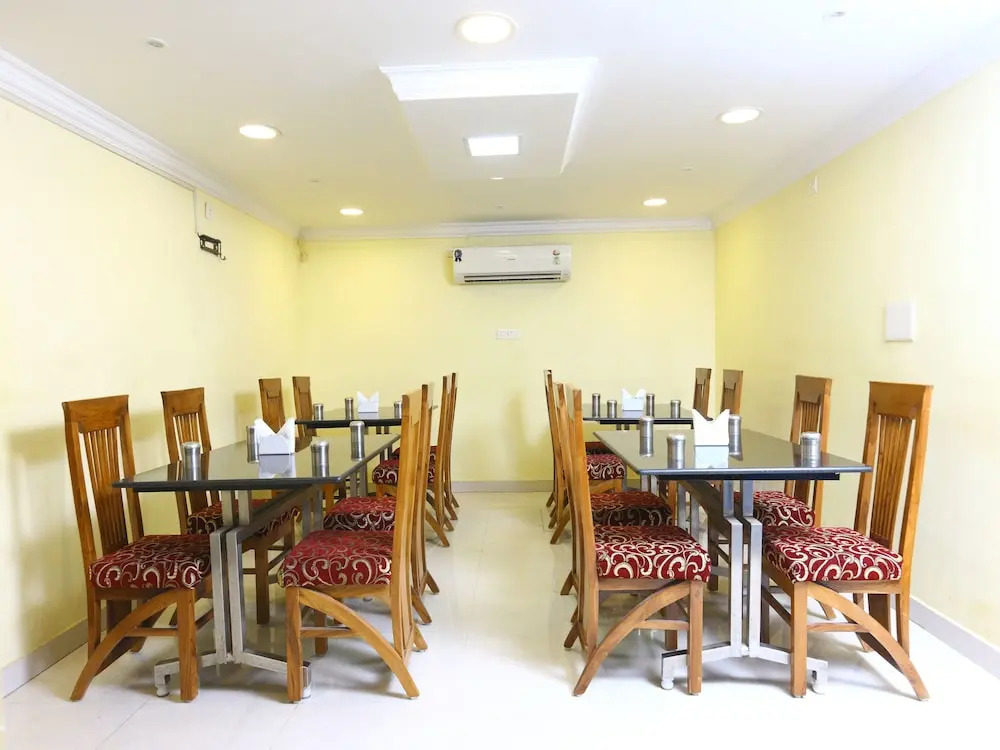 OYO 10630 Hotel Nano Turf