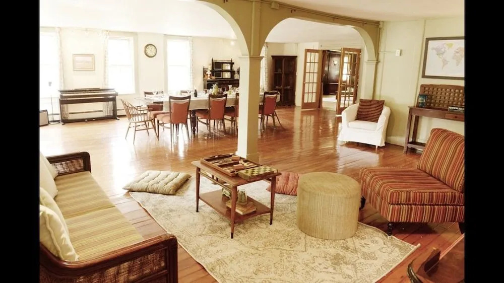 The Woodbine Inn