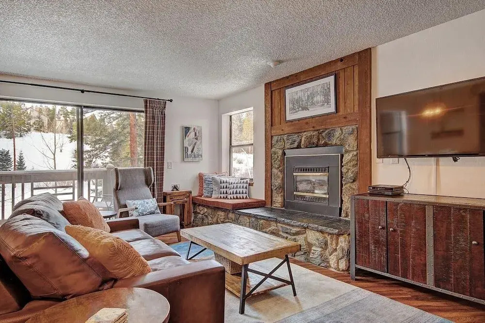 Tyra Summit A2E - 2 Br Condo